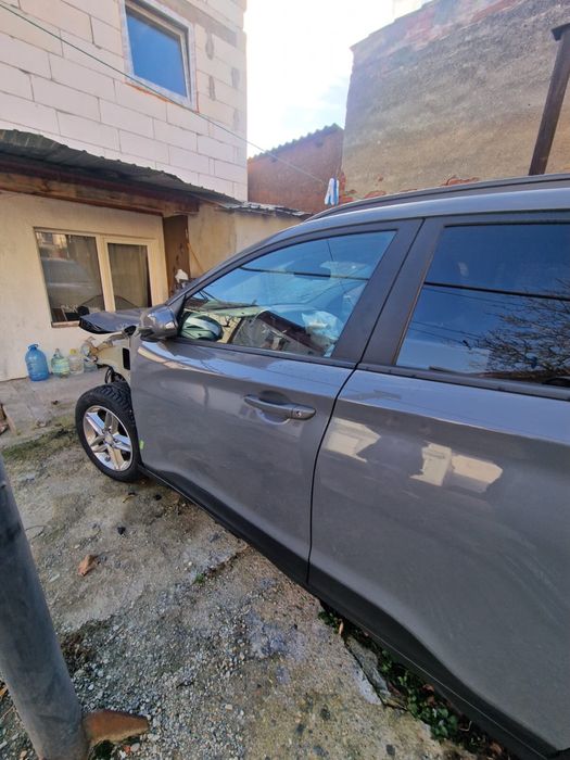 Vând Hyundai Kona Avariat.