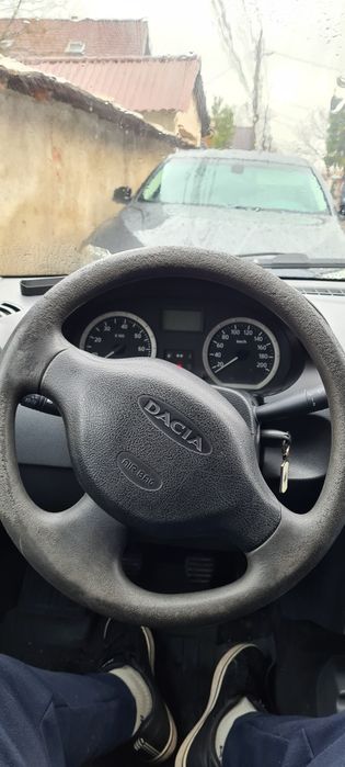 Volan logan 2005