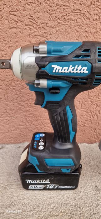Makita pistol de impact pe acumulatori