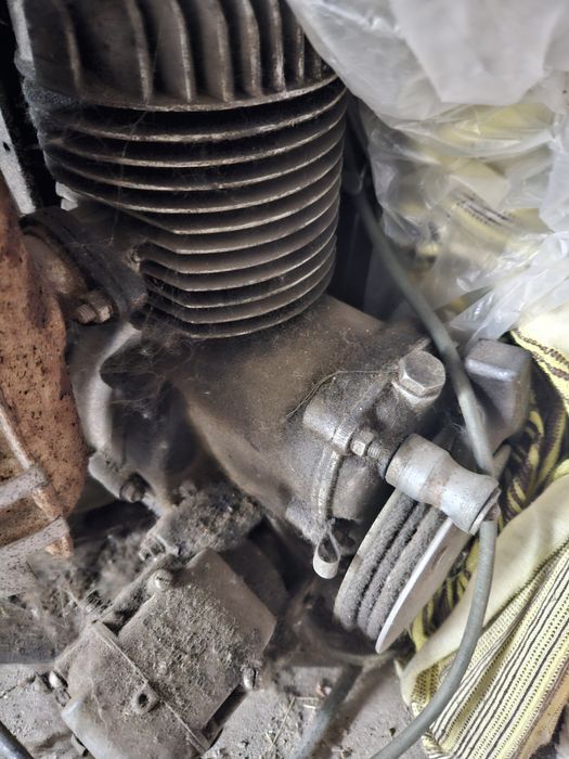 Бензиновый генератор