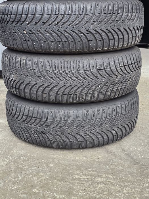 4 Броя 215/60/17 Michelin 2x7mm 2x5,6mm