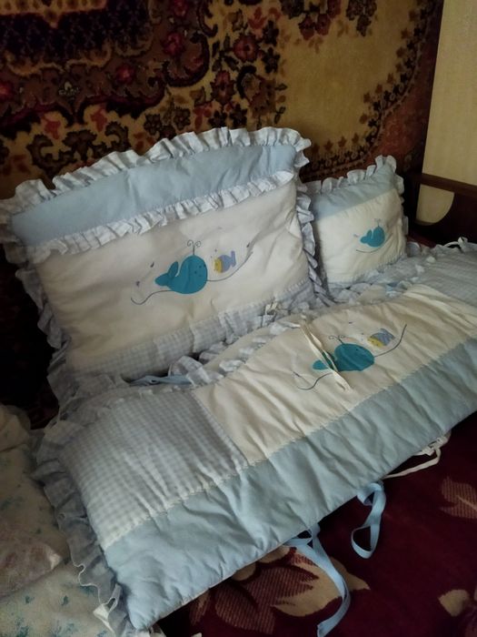 Продам   бортики    на   детскую   кровать