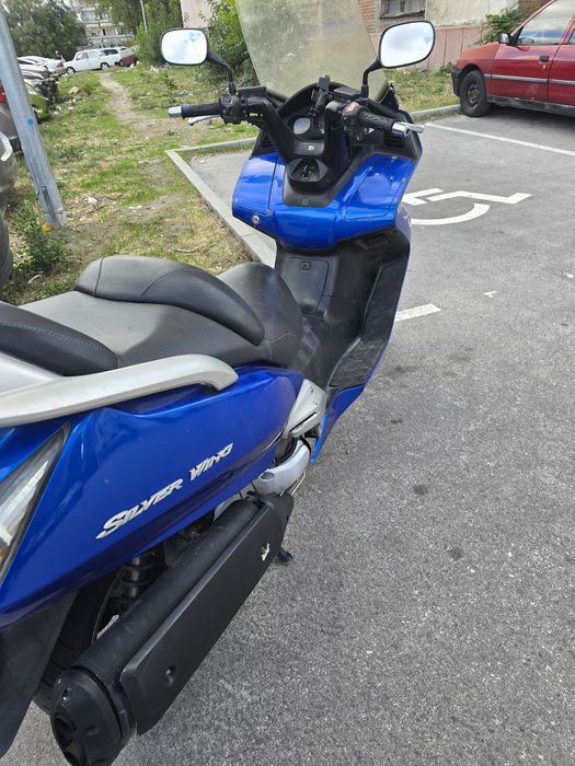 Продавам скутер 600к