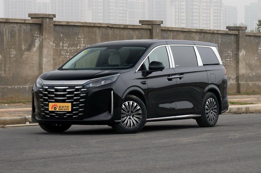 BYD Xia 7 ta urindiqli miniven