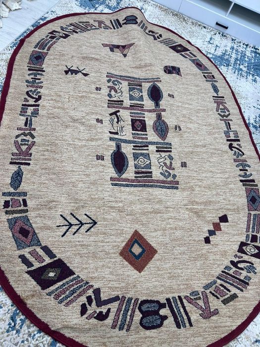 Коврик в хорошем состоянии