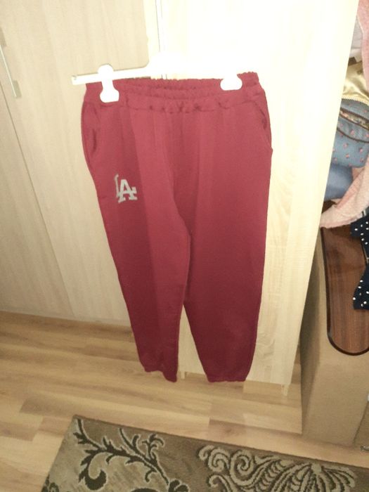 Продам спортивные костюмы