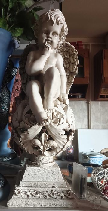 Vand statueta inger