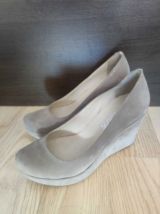 Официални дамски обувки на платформа