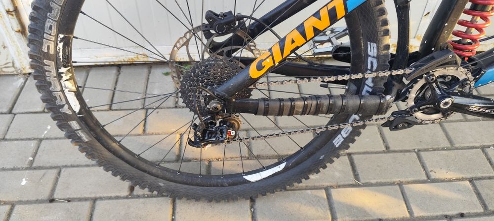 Giant glory 2015 downhill