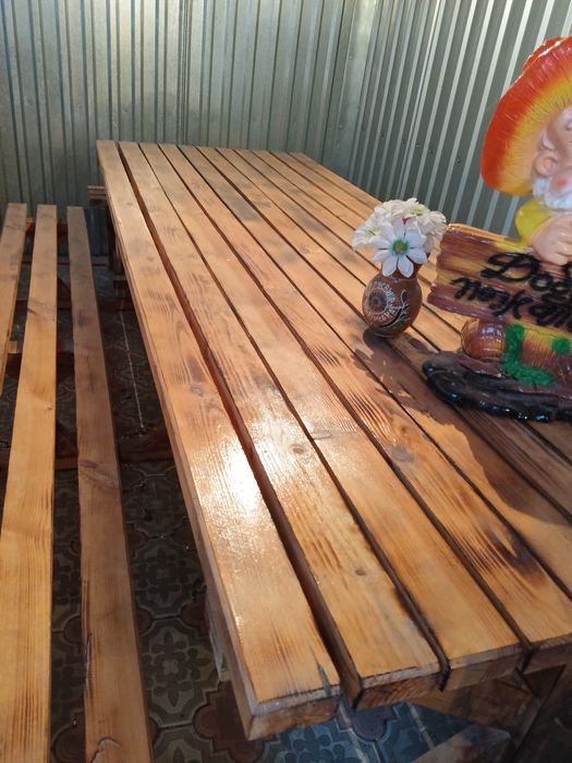 Продам стол деревянный