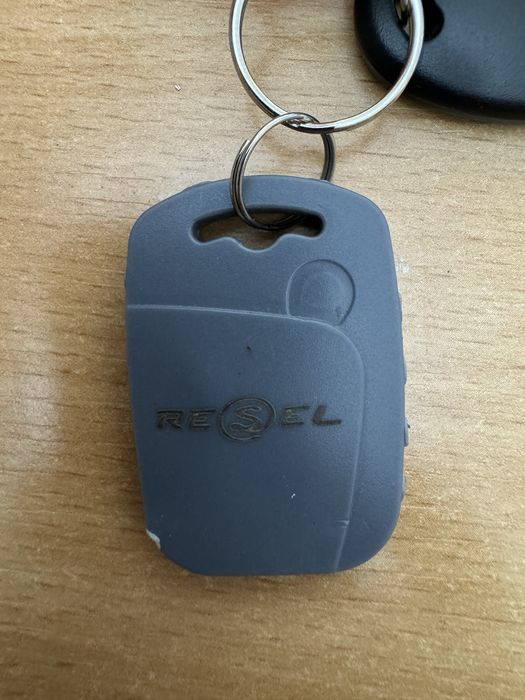 Cartele interfon și chei rezidențiale