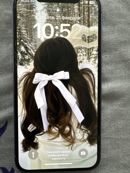 Айфон 12 в хорошем состаяни