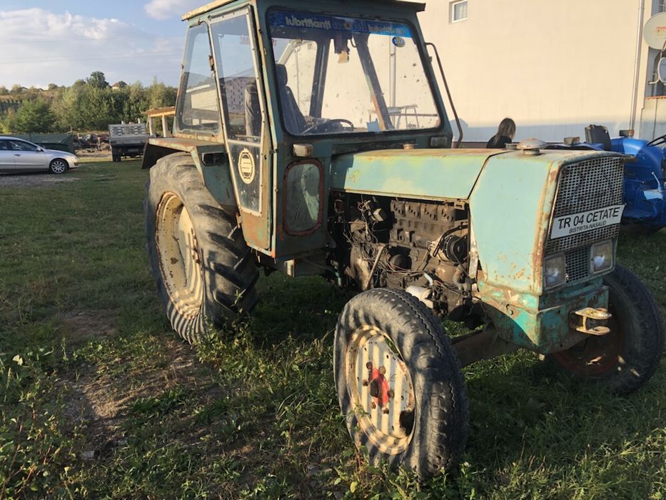 Dezmembrez tractor Fendt 106