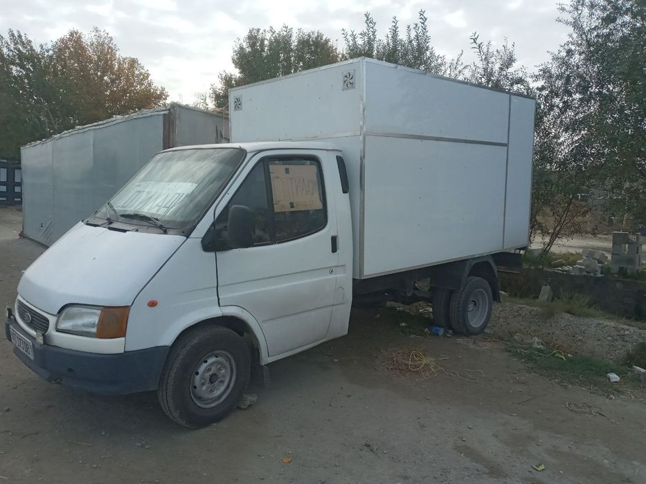 Ford transit sotiladi