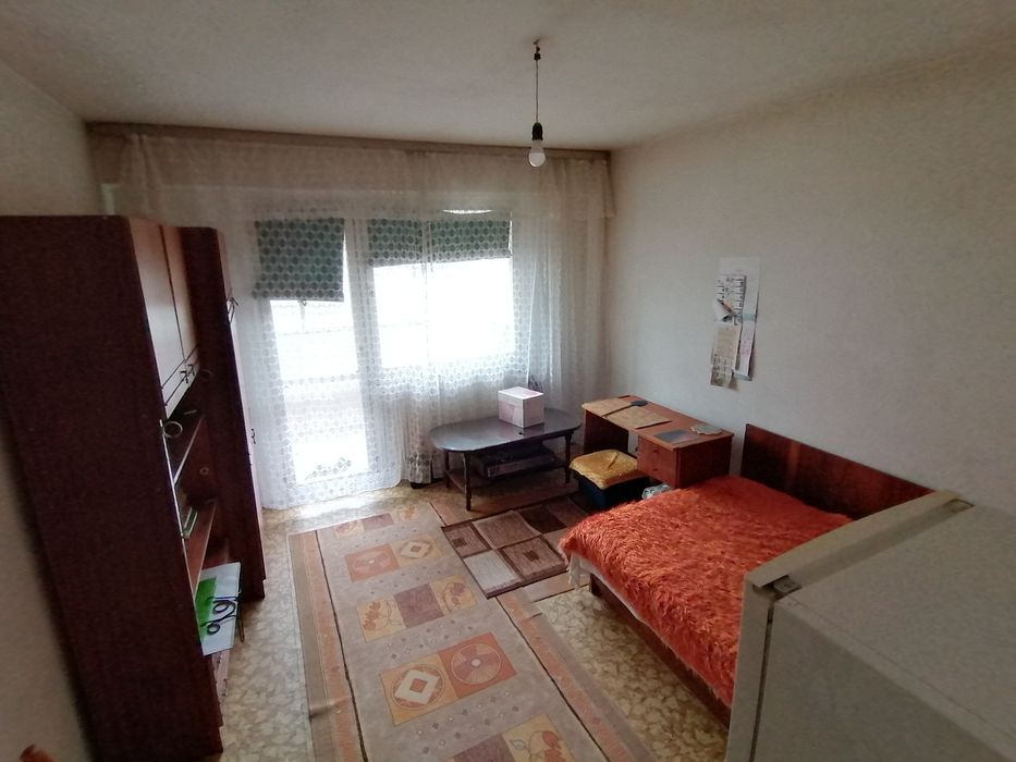 Продава се Тристаен апартамент в Завет - 76 кв.м за 671 €/кв.м - Снимка #15