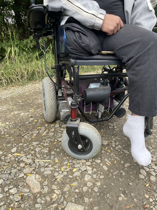 Scaun electric pentru persoane cu dezabilitati