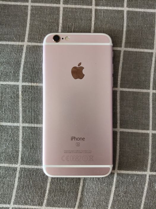 Продаю iPhone (айфон) 6s