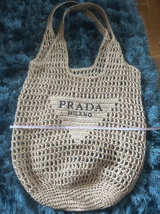 Prada чанта от рафия