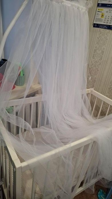 Продам детскую приставную кроватку дёшево .новая