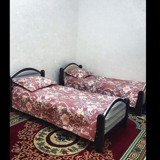 Oq tosh dacha sotiladi