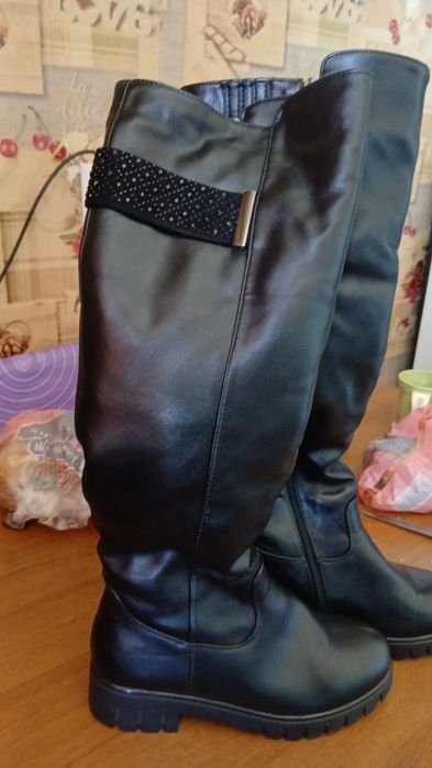 Отдам обувь 37 размер