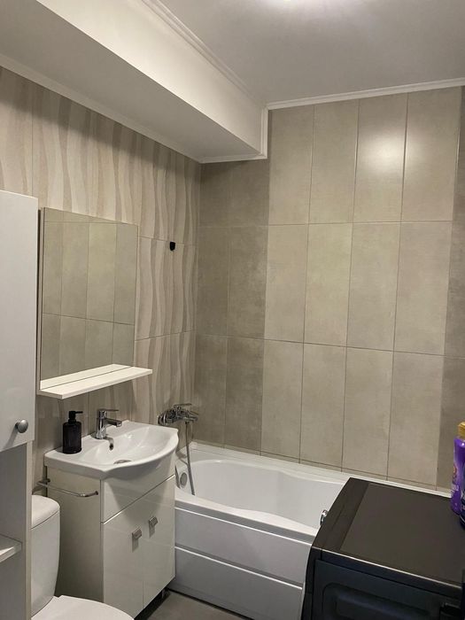 Închiriez apartament cu doua camere