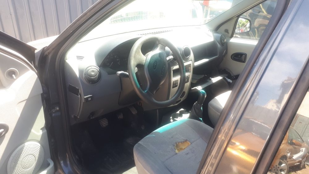 Dacia logan на части