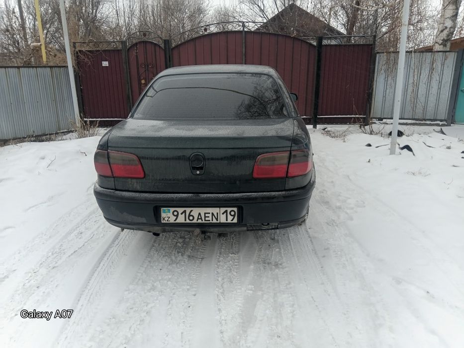 Опель омега на ходу