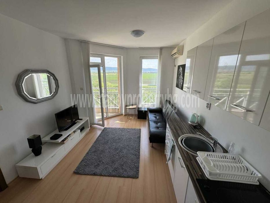 Продава се Двустаен апартамент в с. Тънково, Област Бургас - 35 кв.м за 1200 €/кв.м - Снимка #2