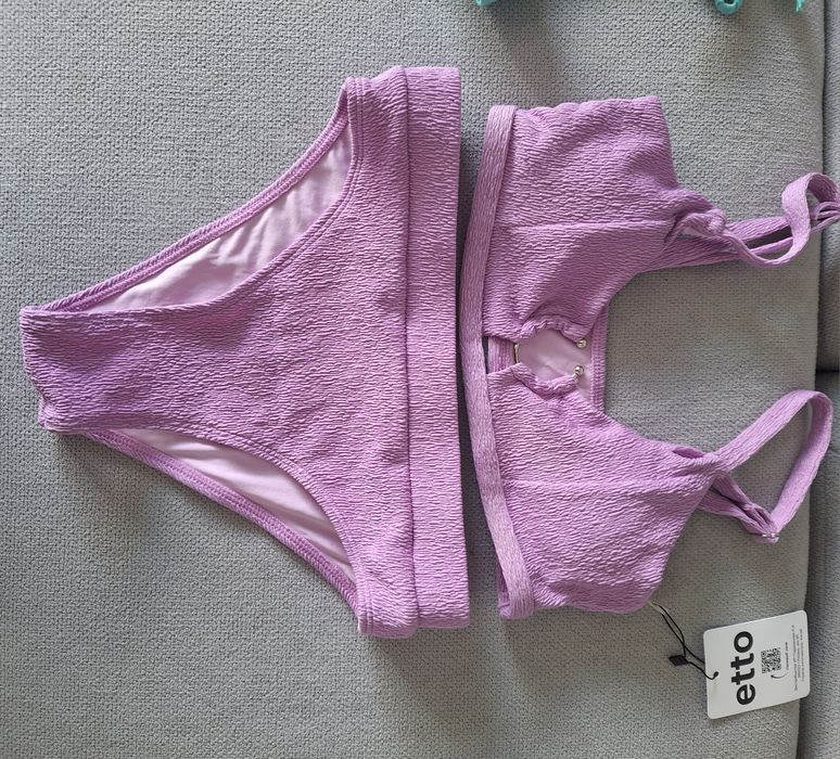 Продам купальники новые.