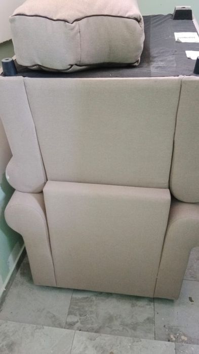 Продаётся диван с креслами