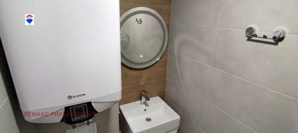 Дава се под наем Едностаен апартамент в Русе, Център - 43 кв.м за 408 € - Снимка #9