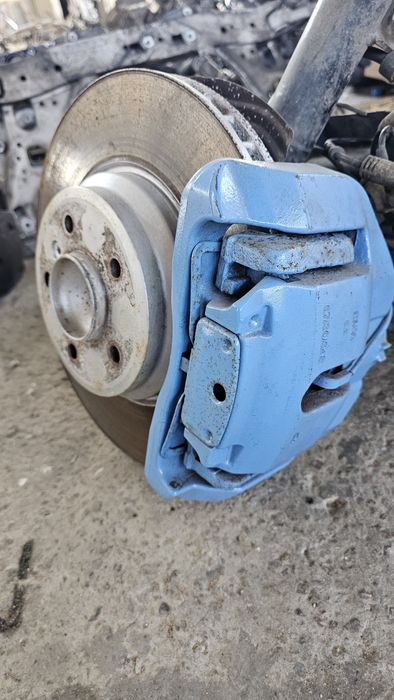 Спирачни апарати и дискове от бмв 335д 335d 286кс 348мм спирачки