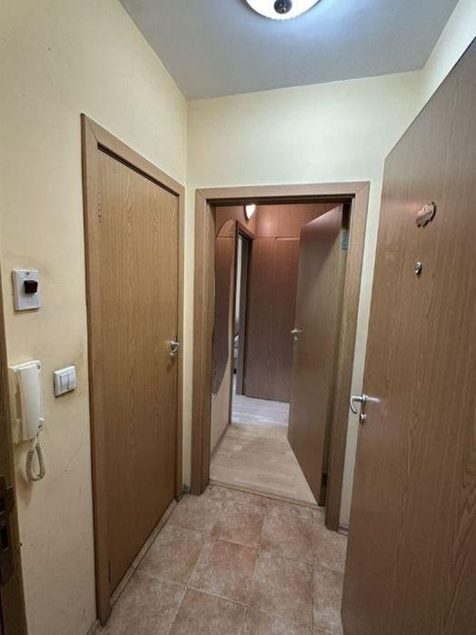 Дава се под наем Двустаен апартамент в Варна, Трошево - 55 кв.м за 388.62 € - Снимка #4