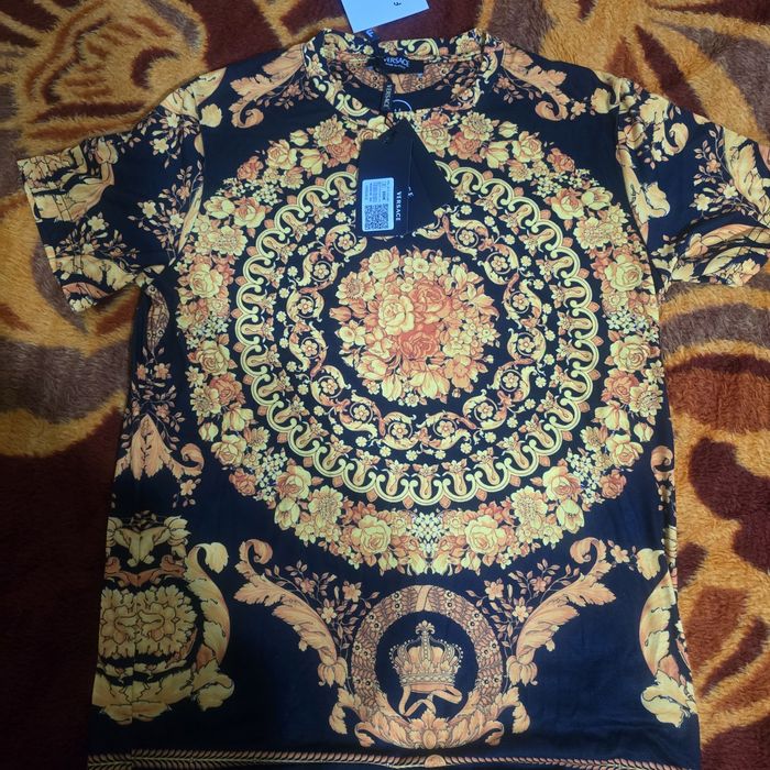 Тениска Givenchy и Versace XL и М размер