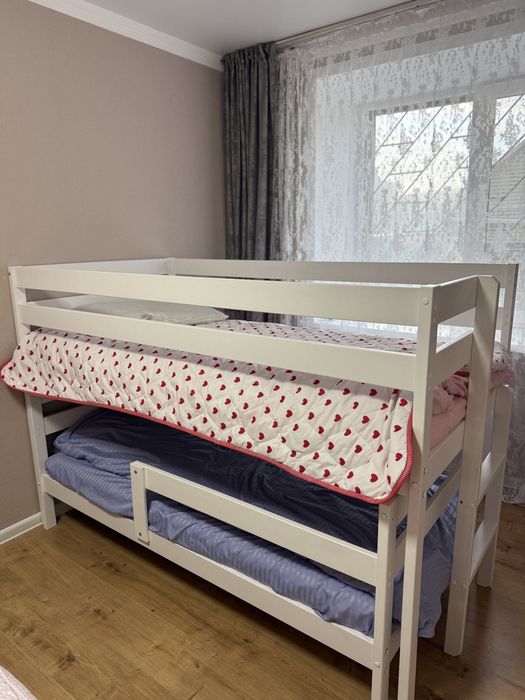 Продам детскии кровать