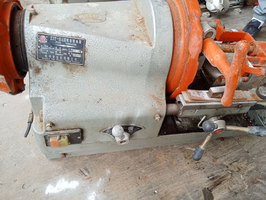 Резбрарарезной станок