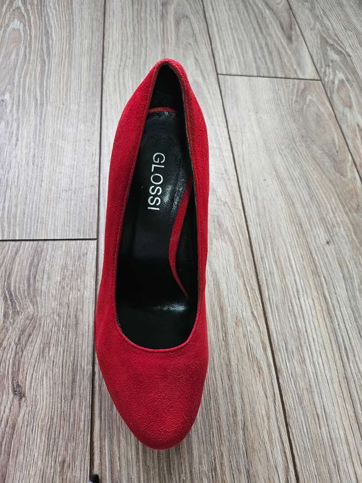 Pantofi din piele intoarsa cu platforma