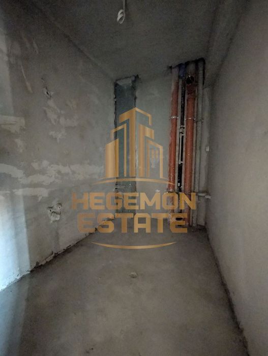 Продава се Тристаен апартамент в Варна, Погреби - 97 кв.м за 1825 €/кв.м - Снимка #4