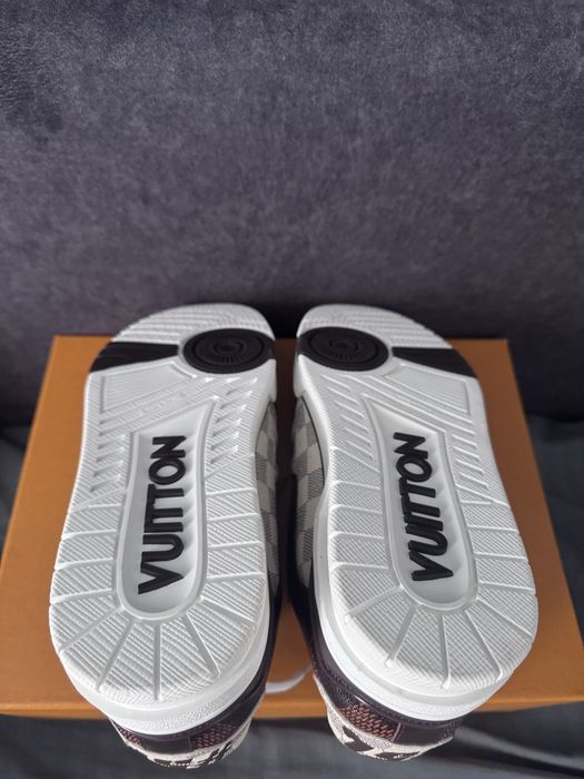 Lois Vuitton Adidasi