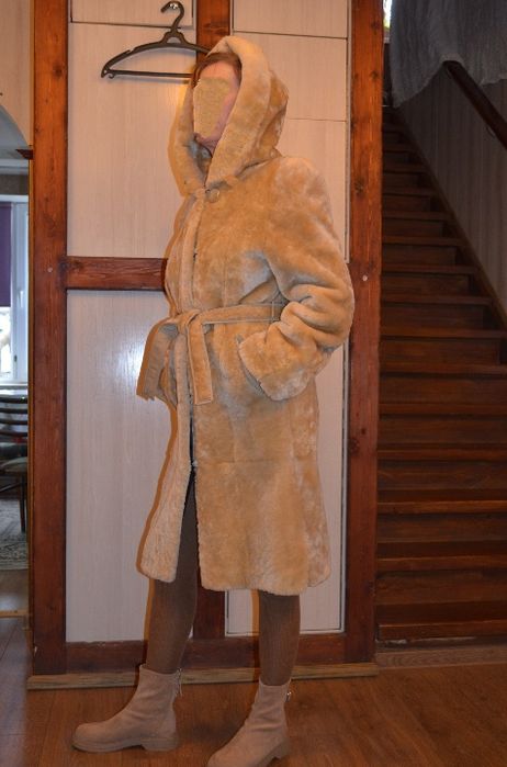 Продам мутоновую шубу