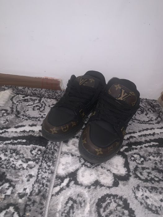 Adidasi louis vitton trainers