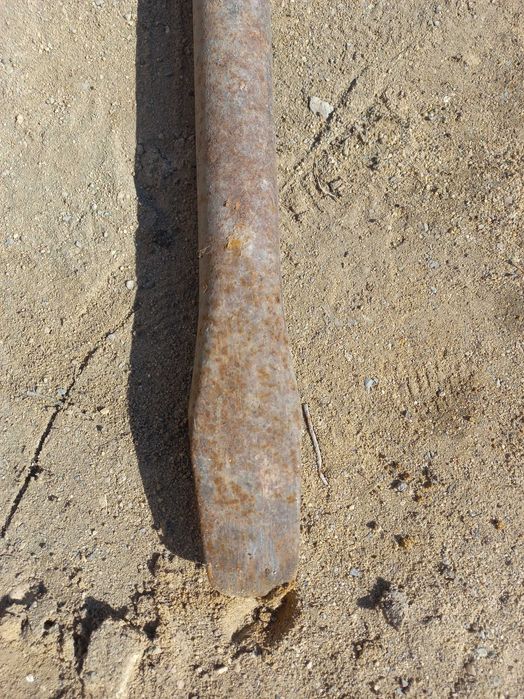 Лом ижелезный стол  для дома