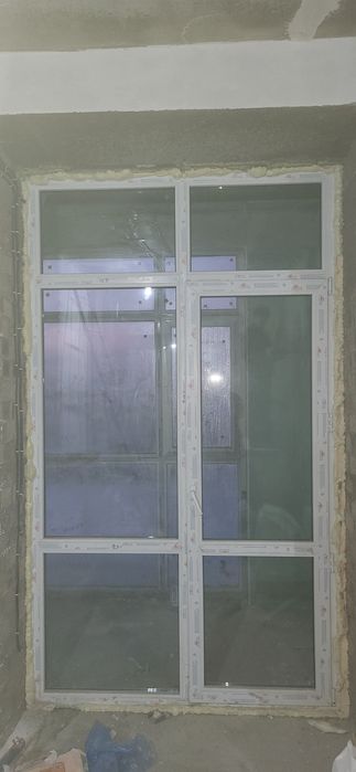 Окно пластиковые на выходе балкон