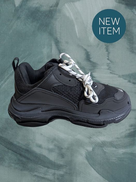 Balenciaga Triple S Black