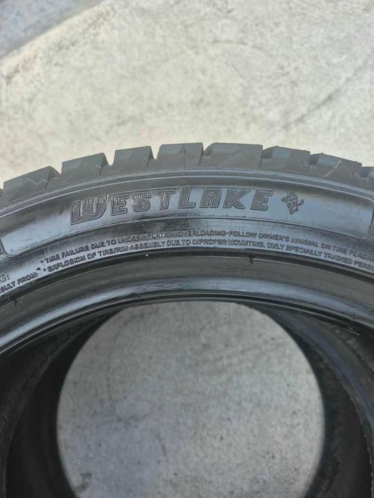235/45R18 Westlaik