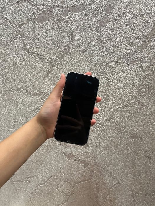 iPhone 15. 128 гб