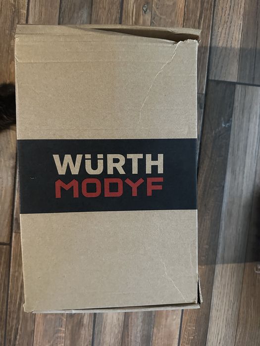 Adidasi wurth modyf noi