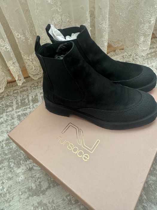 Продам ботинки nursace оригинал 36 размер