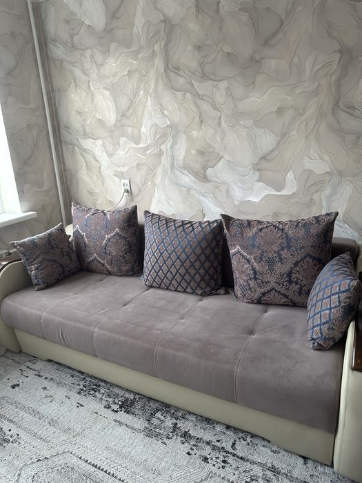 Срочно продаем мебель, диваны, кресло и пуфик